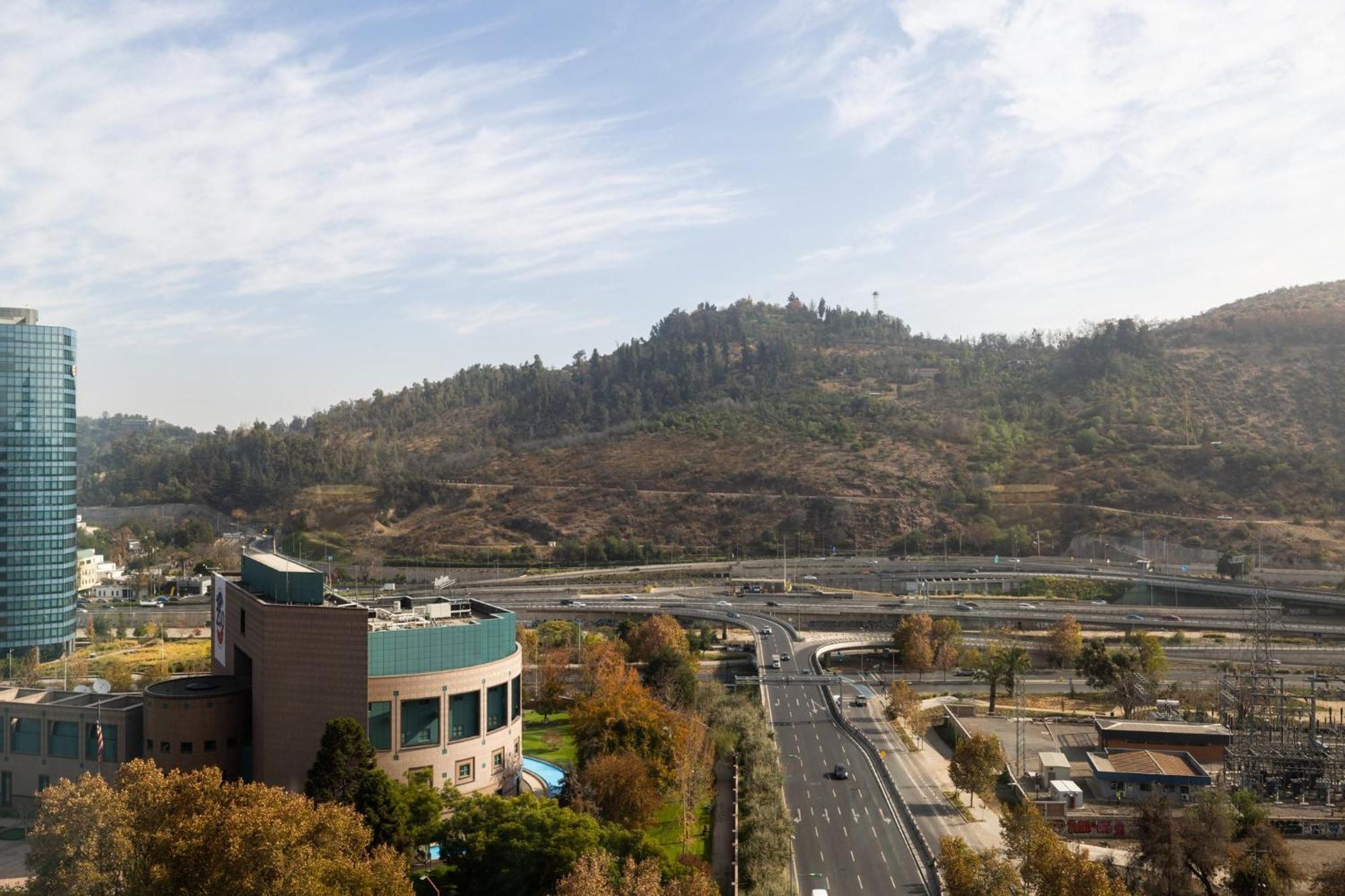 Holiday Inn Express Santiago Las Condes By Ihg Exterior foto