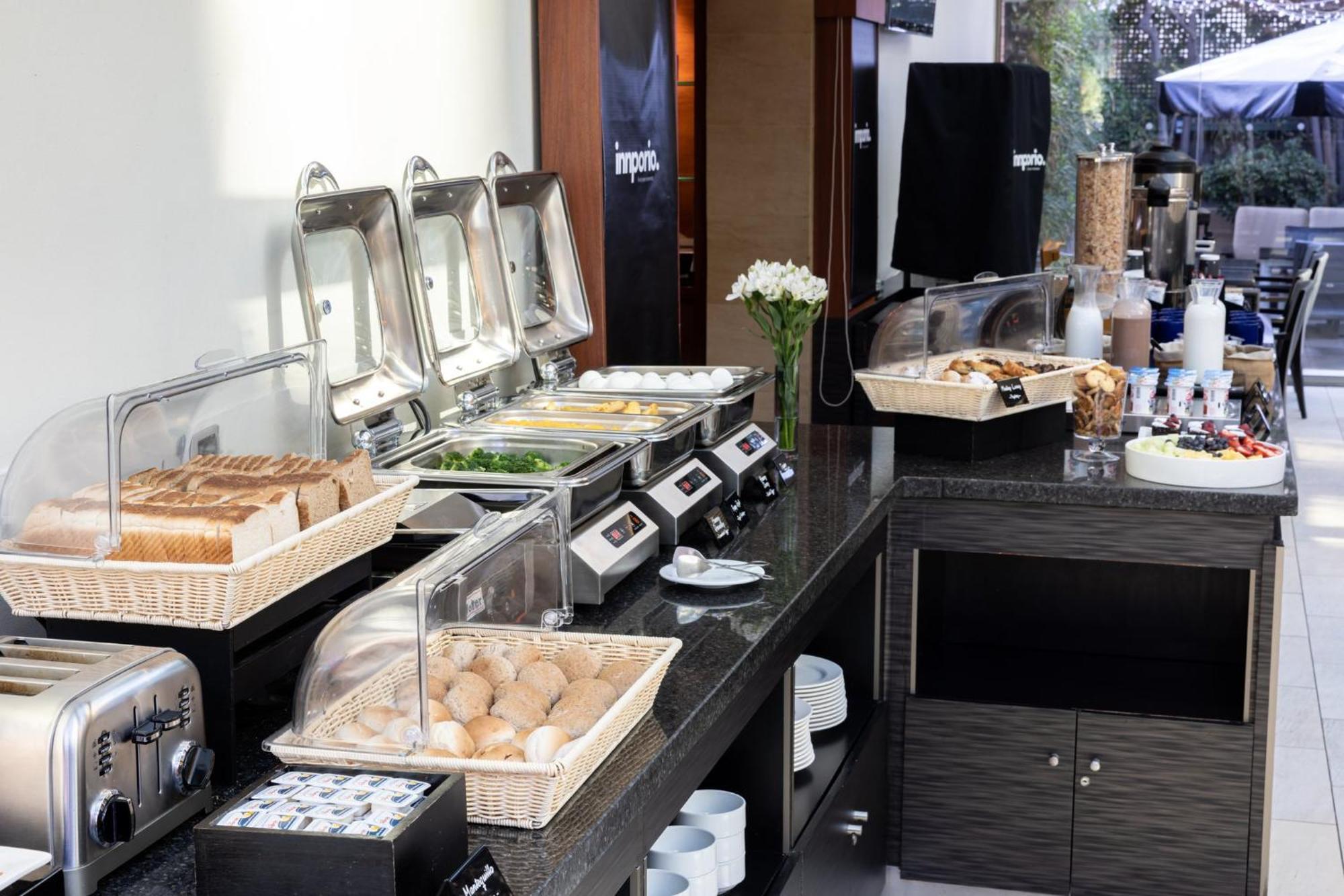Holiday Inn Express Santiago Las Condes By Ihg Exterior foto